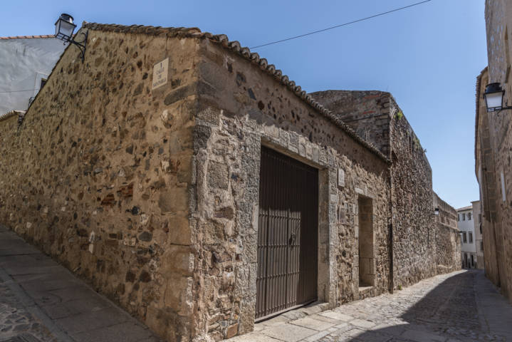 105 - Caceres